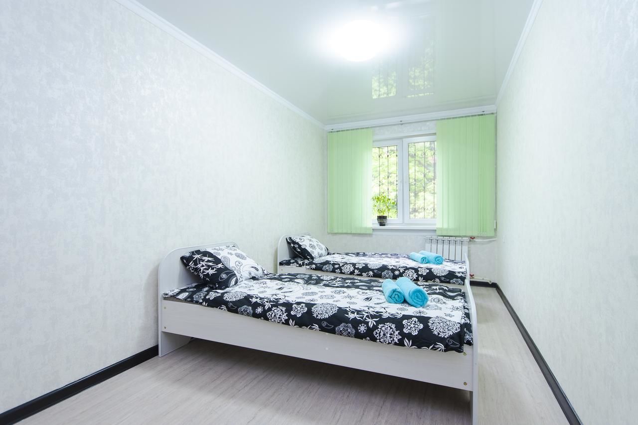 Апартаменты Cozy, clean apartment in Almaly district Алматы-14