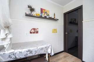Апартаменты Cozy, clean apartment in Almaly district Алматы Апартаменты с 2 спальнями-15
