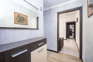 Апартаменты Cozy, clean apartment in Almaly district Алматы Апартаменты с 2 спальнями-17