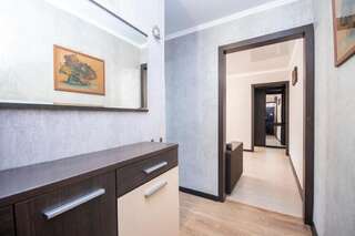 Апартаменты Cozy, clean apartment in Almaly district Алматы Апартаменты с 2 спальнями-37
