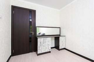 Апартаменты Cozy, clean apartment in Almaly district Алматы Апартаменты с 2 спальнями-42