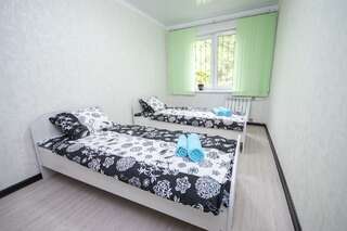 Апартаменты Cozy, clean apartment in Almaly district Алматы Апартаменты с 2 спальнями-9